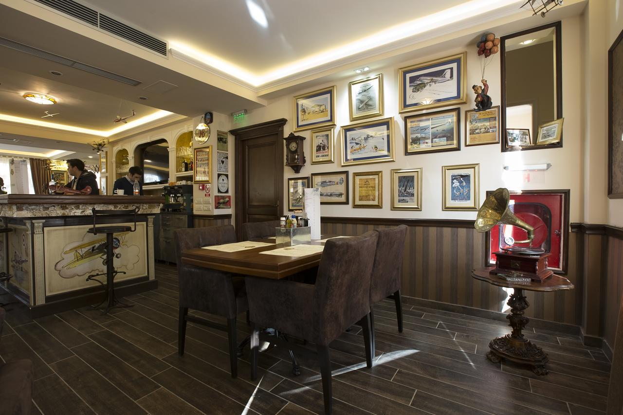 Hotel Aviator Boutique Otopeni Exterior foto