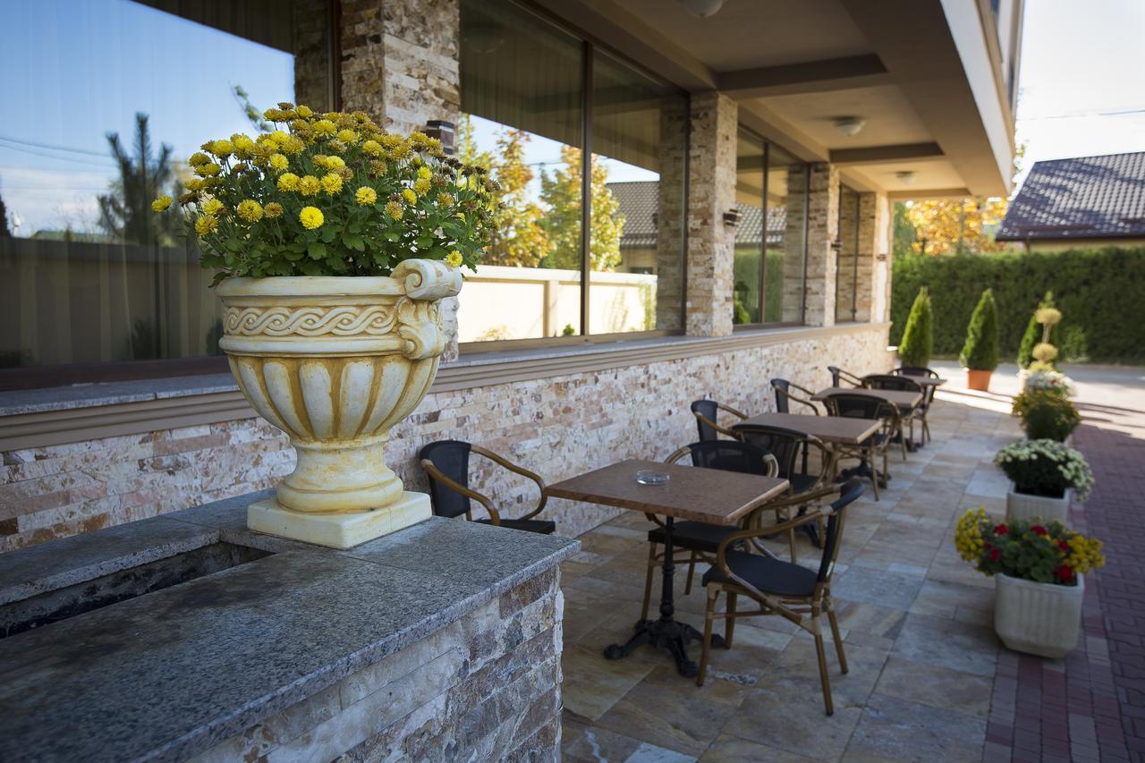 Hotel Aviator Boutique Otopeni Exterior foto