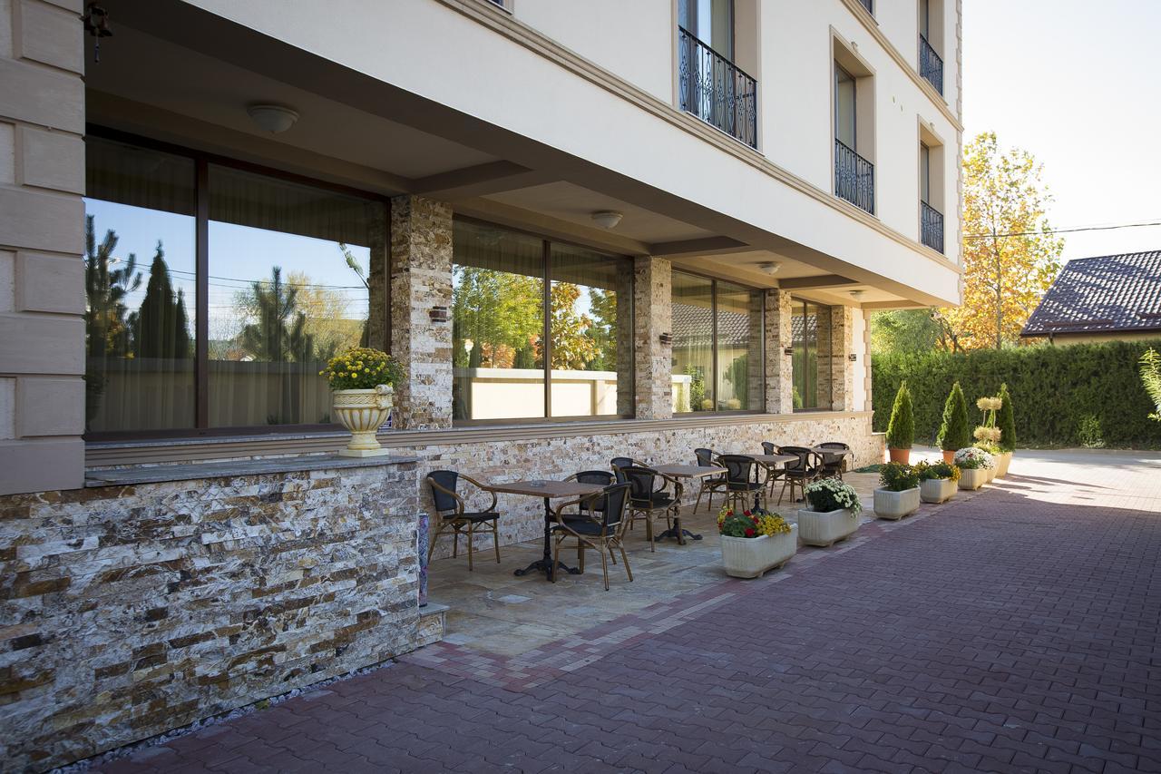 Hotel Aviator Boutique Otopeni Exterior foto